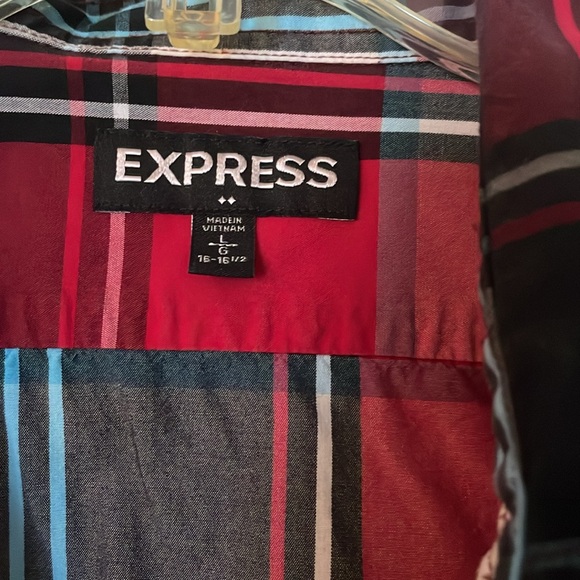 Express Button Up - Picture 2 of 4